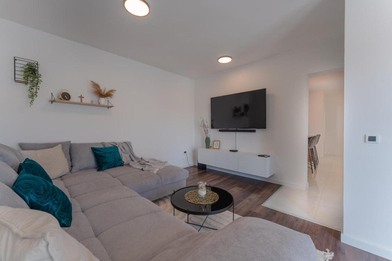 Apartment Glamorous Getaway Zadar Exterior photo